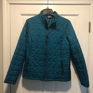 Beautiful Northface lightweight jacket. Teal with navy zippers. Size large.